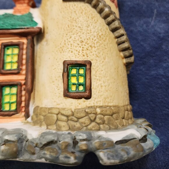 Vintage 1998 Collectable Dickens Ceramic 11" Tall Lighthouse/Figurine - Picture 10 of 15